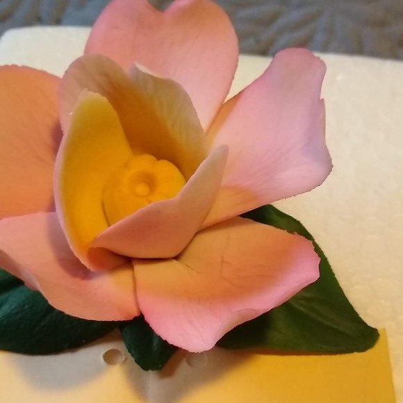 Vintage 60s Italian genuine Capodimonte Porcelain Flower, Rose NWT - Picture 2 of 8